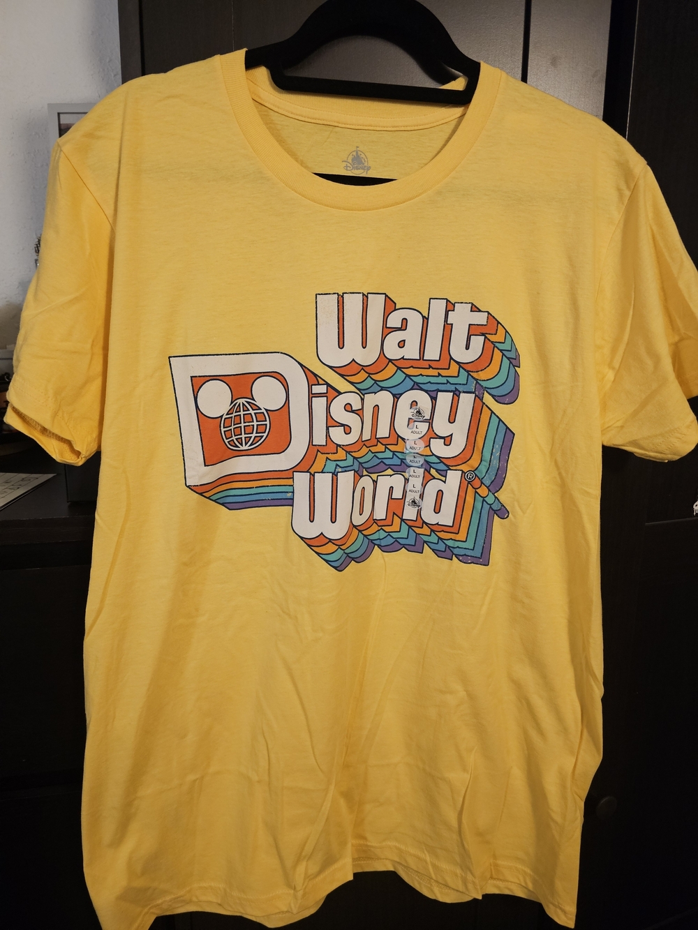 Disney Walt Disney World Graphic Tee Yellow & Orange Large NWT